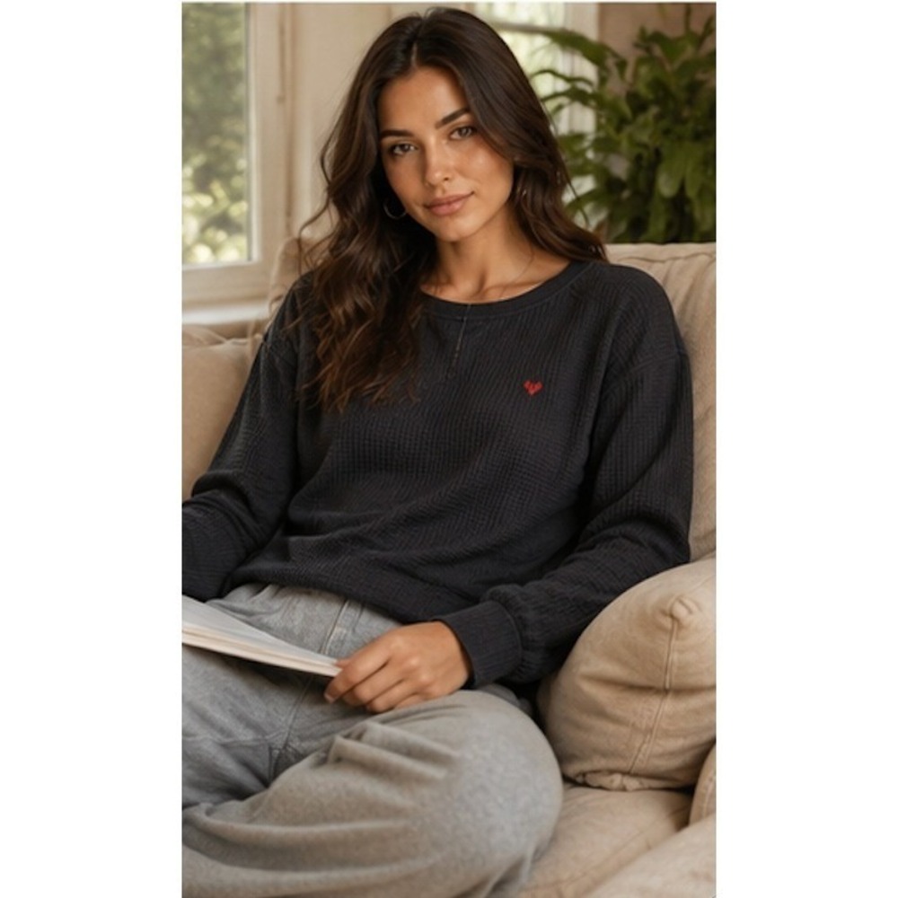 Sub_Urban Riot Top Womens XS Black Waffle Knit Thermal Heart Logo